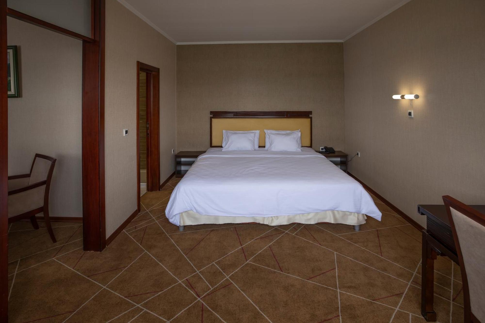 Hotel Aquastar Danube Kladovo Luaran gambar