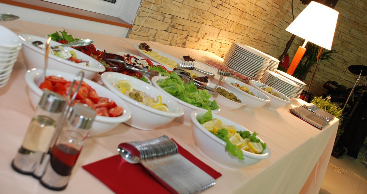 Hotel Aquastar Danube Kladovo Luaran gambar